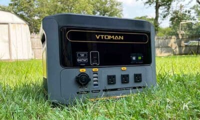 the VTOMAN FlashSpeed 1500 Power station on the grass outdoors